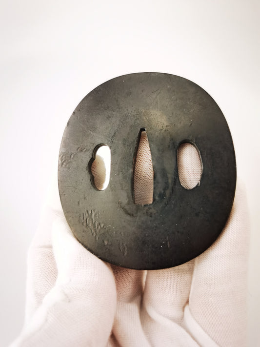 Japanese Plain Shakudo copper tsuba for Wakziashi Edo Period Antique A357