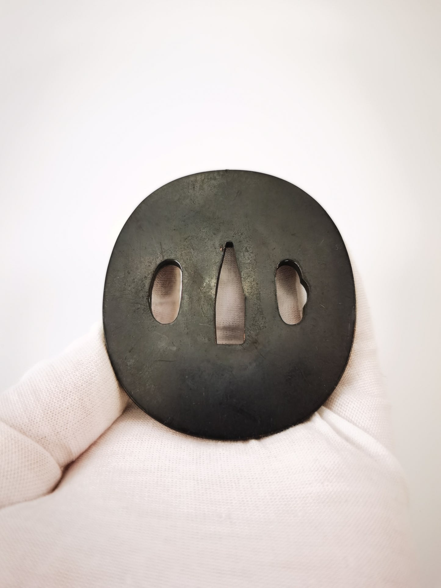 Japanese Plain Shakudo copper tsuba for Wakziashi Edo Period Antique A357