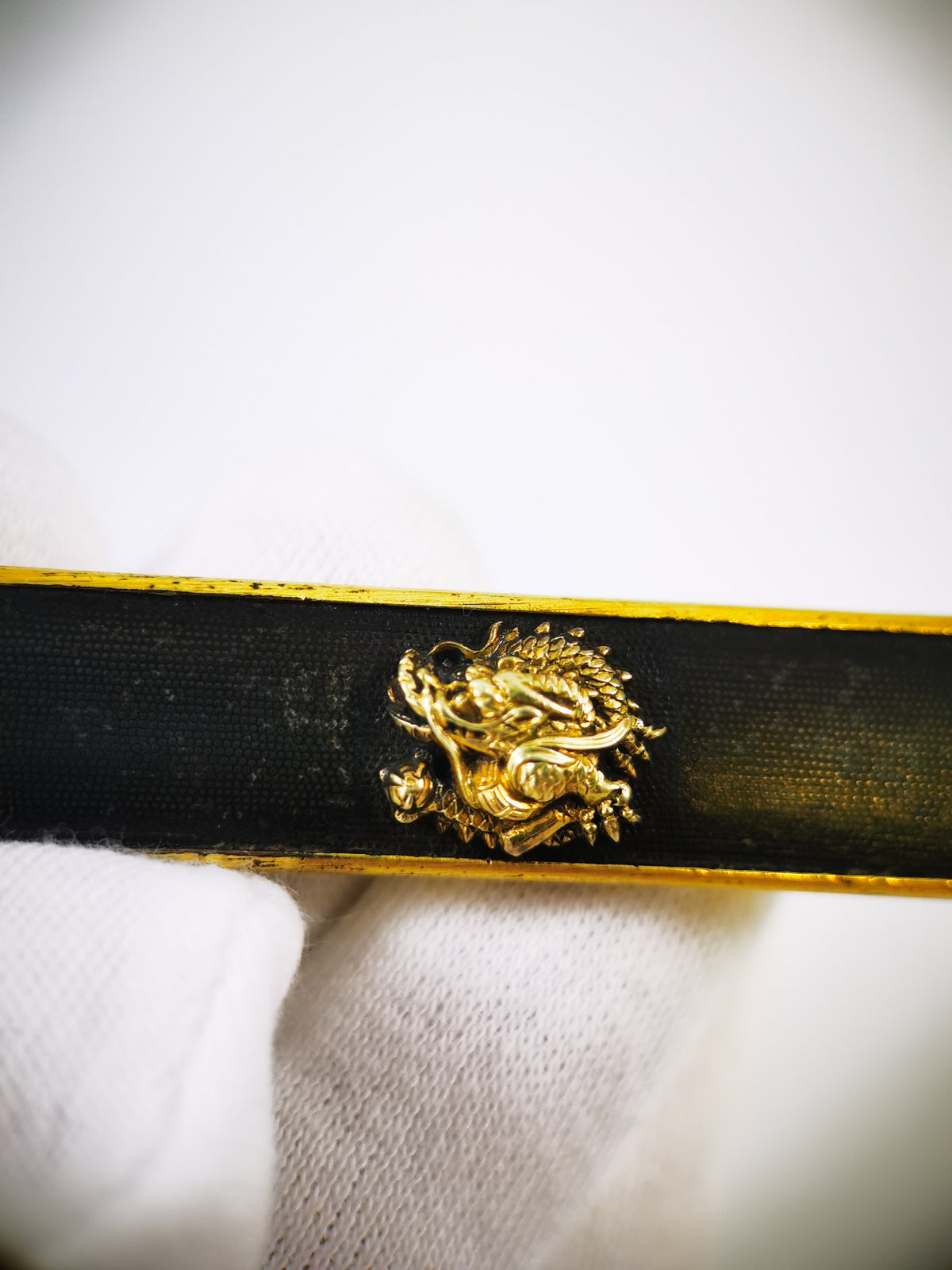 Japanese Sword Fitting circular coiled dragon motif kozuka for Wakzaishi and Tanto Edo Period Antique D147