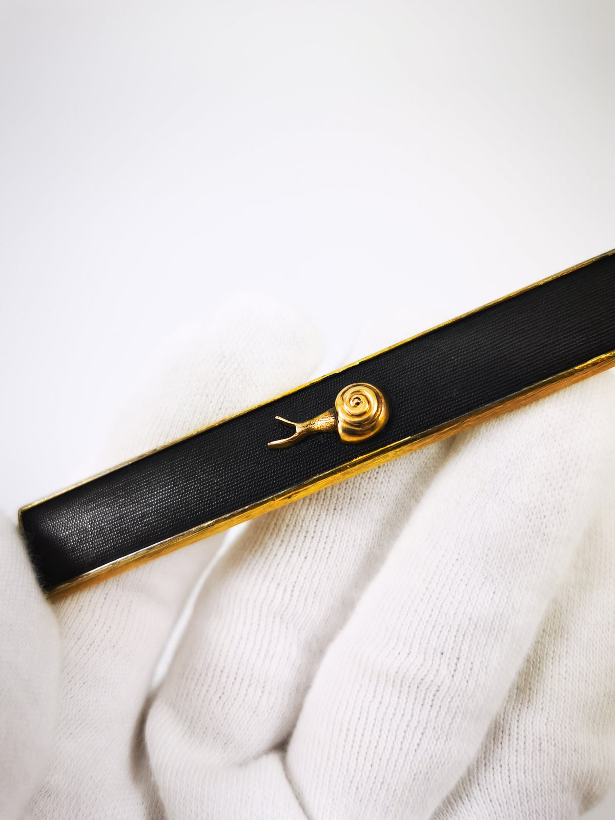 Japanese Sword Fitting Snail motif kozuka for Wakzaishi and Tanto Edo Period Antique D148