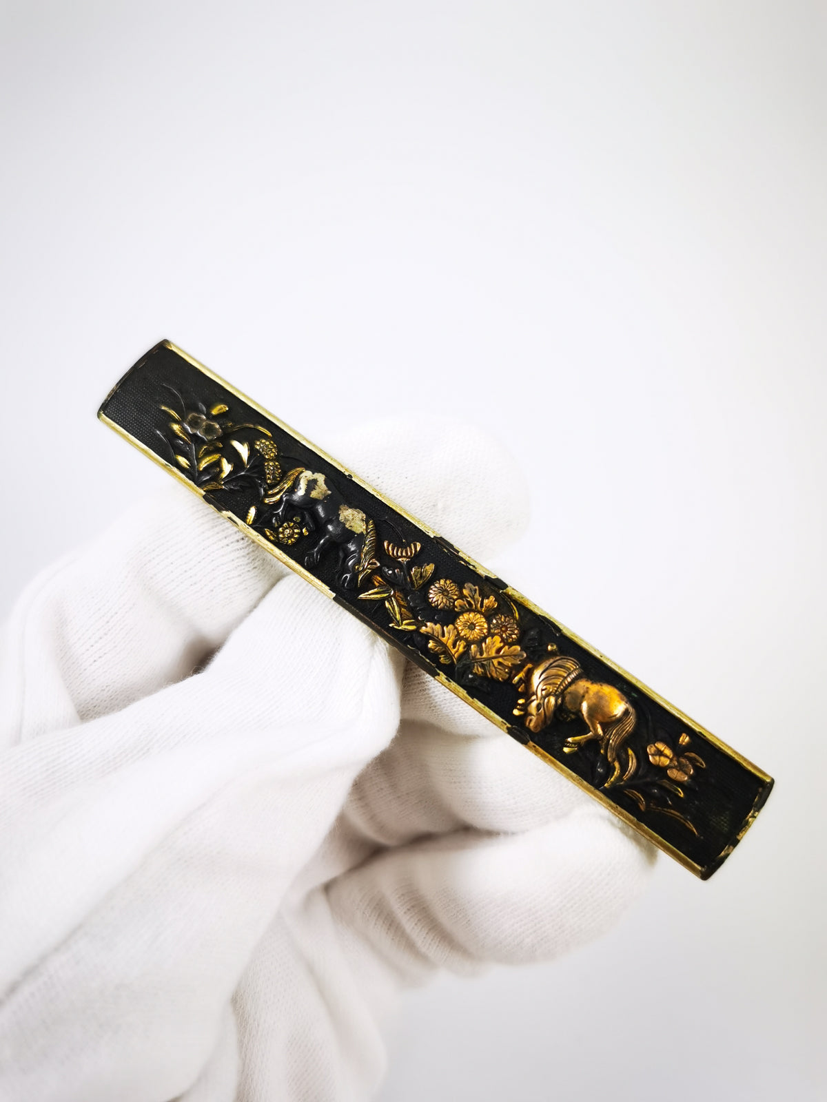 Japanese Sword Fitting Grass and Steed motif kozuka for Wakzaishi and Tanto Edo Period Antique D149