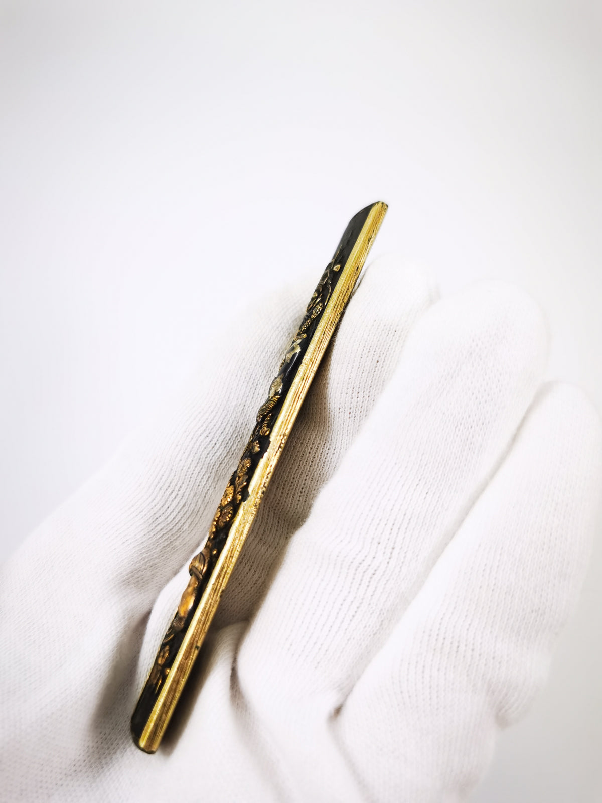 Japanese Sword Fitting Grass and Steed motif kozuka for Wakzaishi and Tanto Edo Period Antique D149