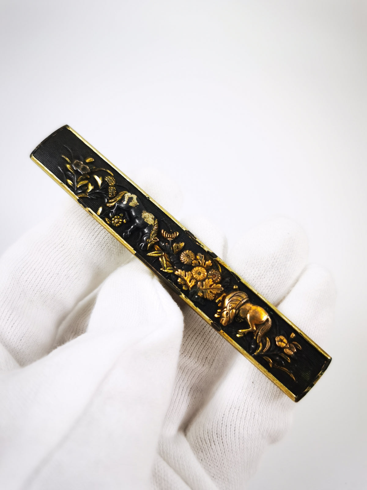 Japanese Sword Fitting Grass and Steed motif kozuka for Wakzaishi and Tanto Edo Period Antique D149