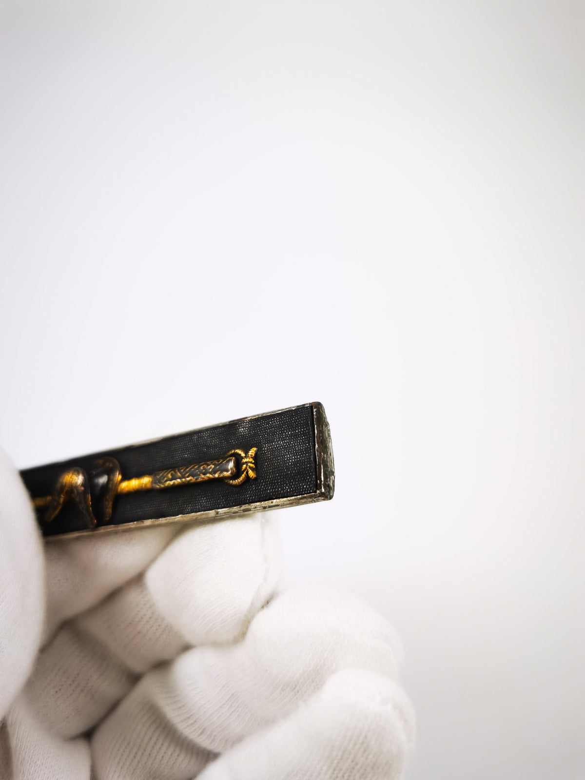 Japanese Sword Fitting Saddle and War Whip motif kozuka for Wakzaishi and Tanto Edo Period Antique D151