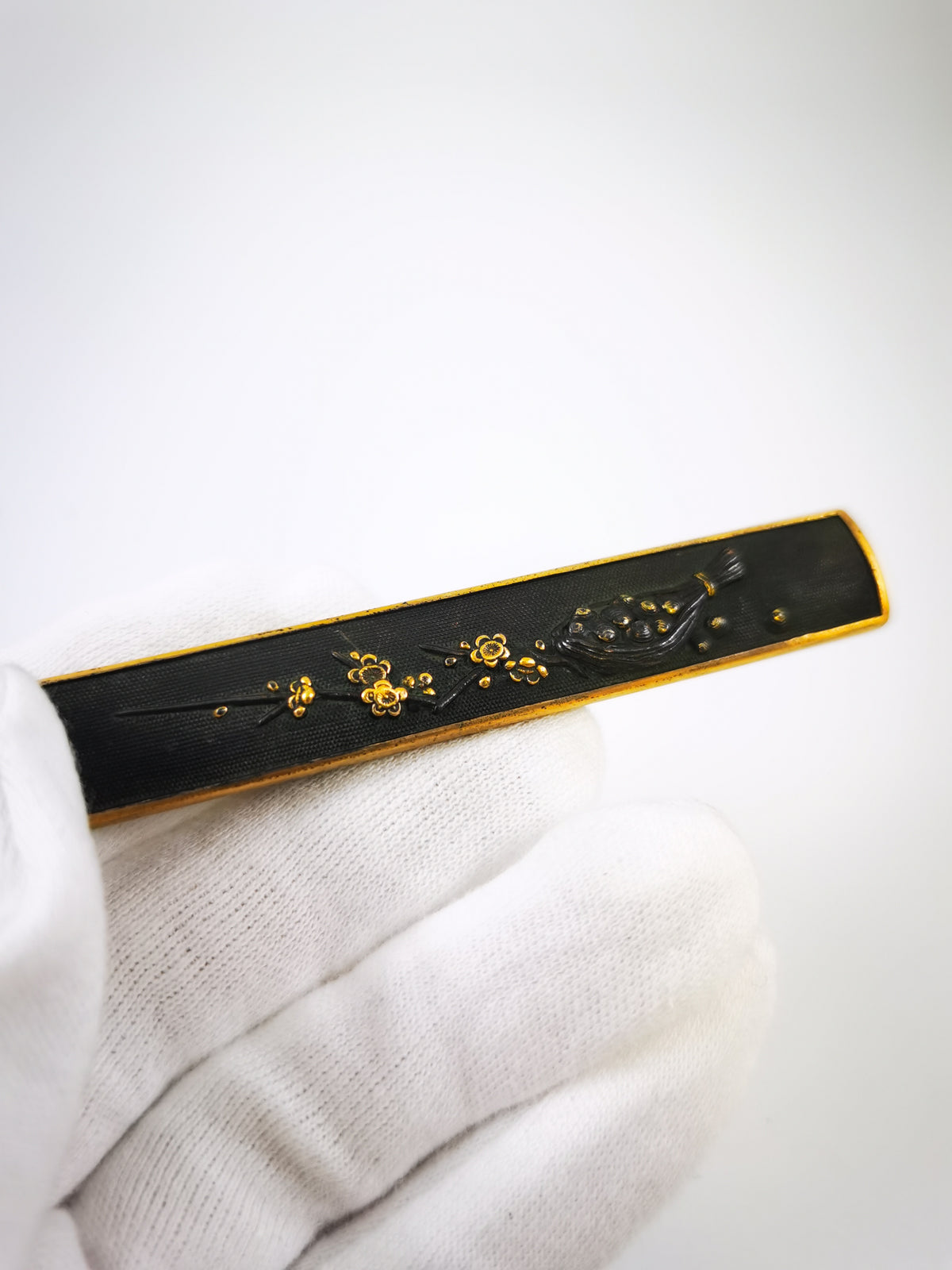 Japanese Sword Fitting Plum Blossom & Shell Assortment Motify kozuka for Wakzaishi and Tanto Edo Period Antique D152