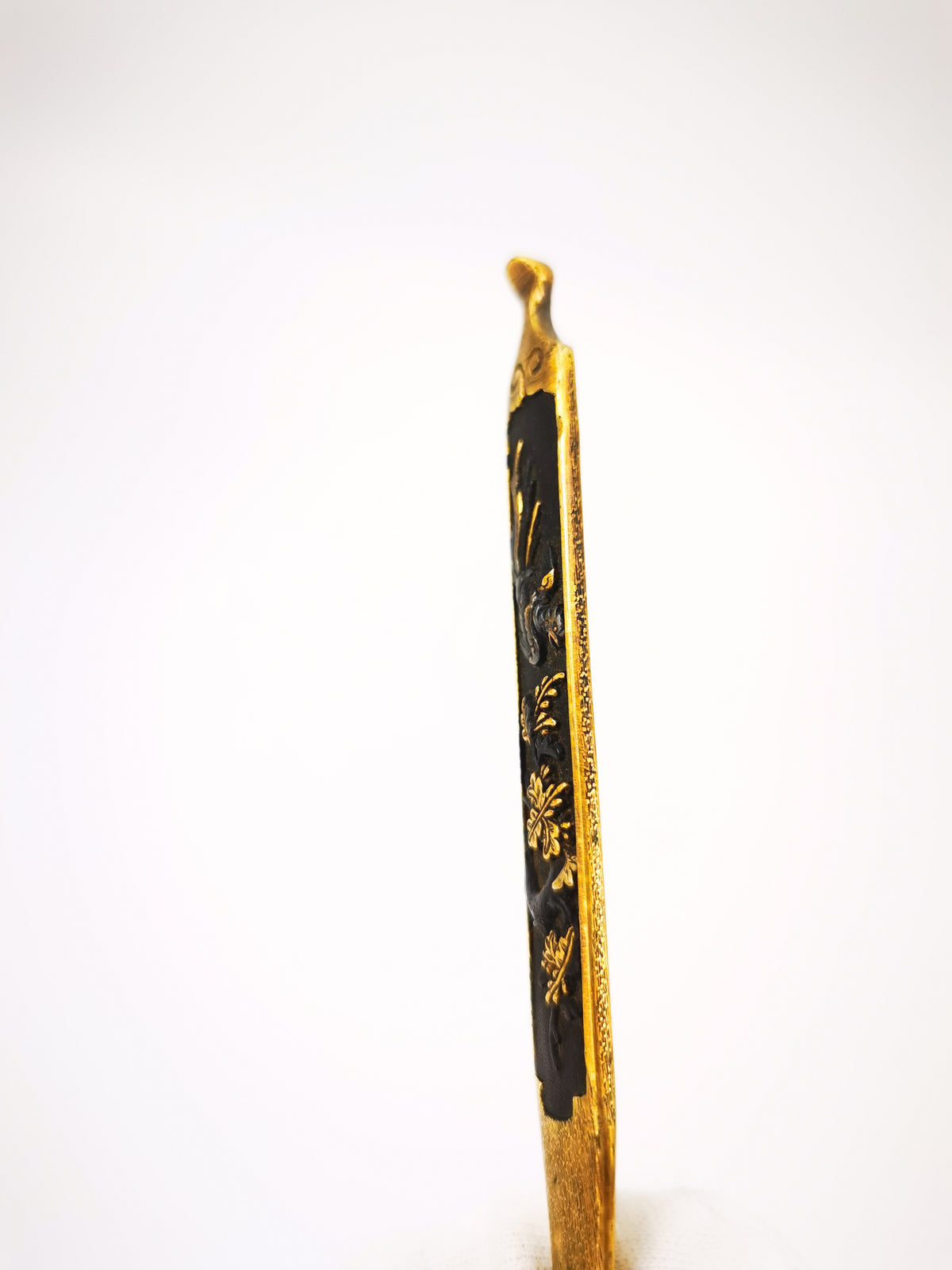 Japanese Sword Fitting Phoenix Perched on Paulownia Motif Kogai for Wakzaishi and Tanto Edo Period Antique D156