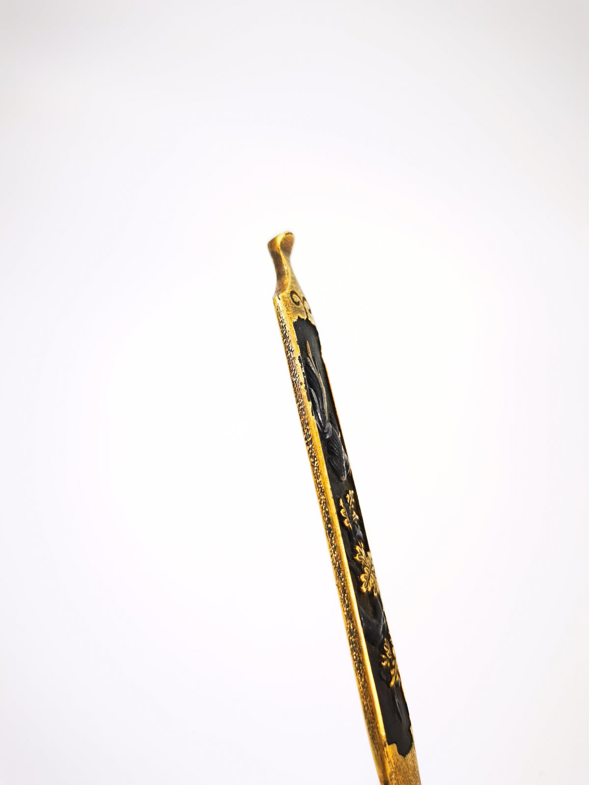 Japanese Sword Fitting Phoenix Perched on Paulownia Motif Kogai for Wakzaishi and Tanto Edo Period Antique D156