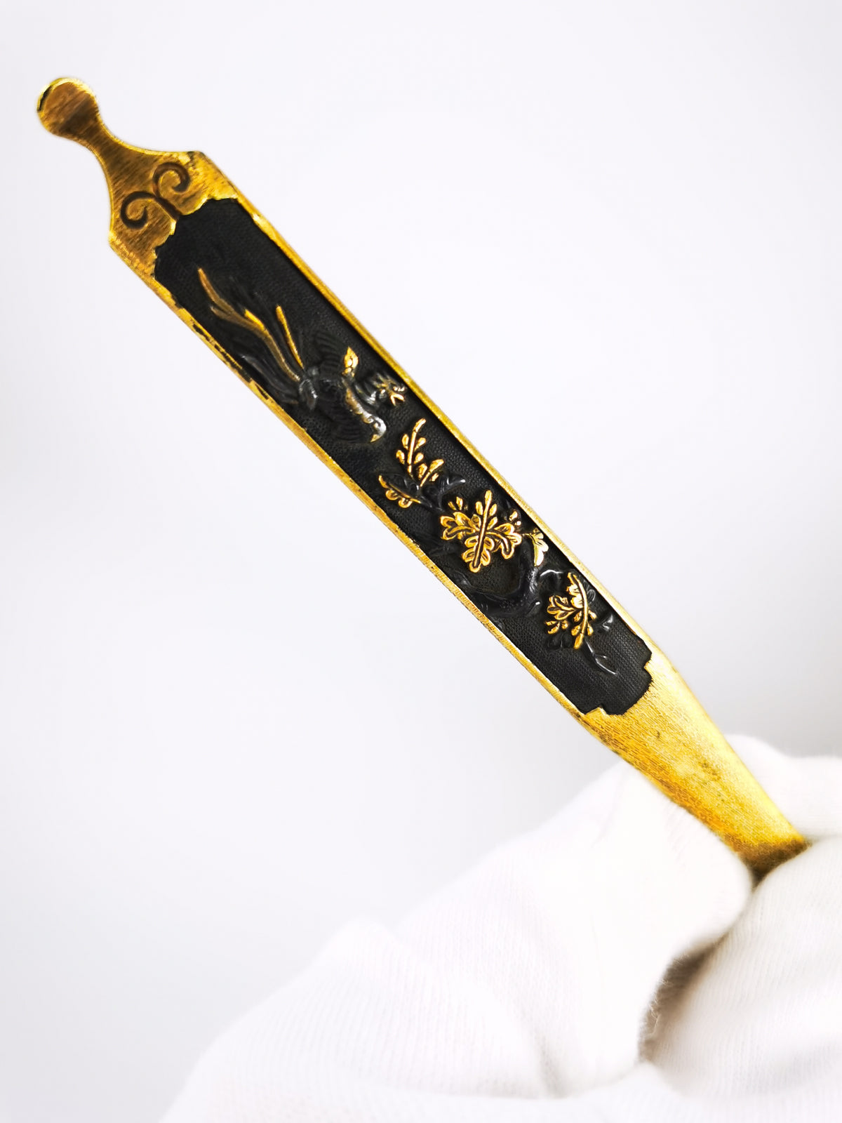 Japanese Sword Fitting Phoenix Perched on Paulownia Motif Kogai for Wakzaishi and Tanto Edo Period Antique D156