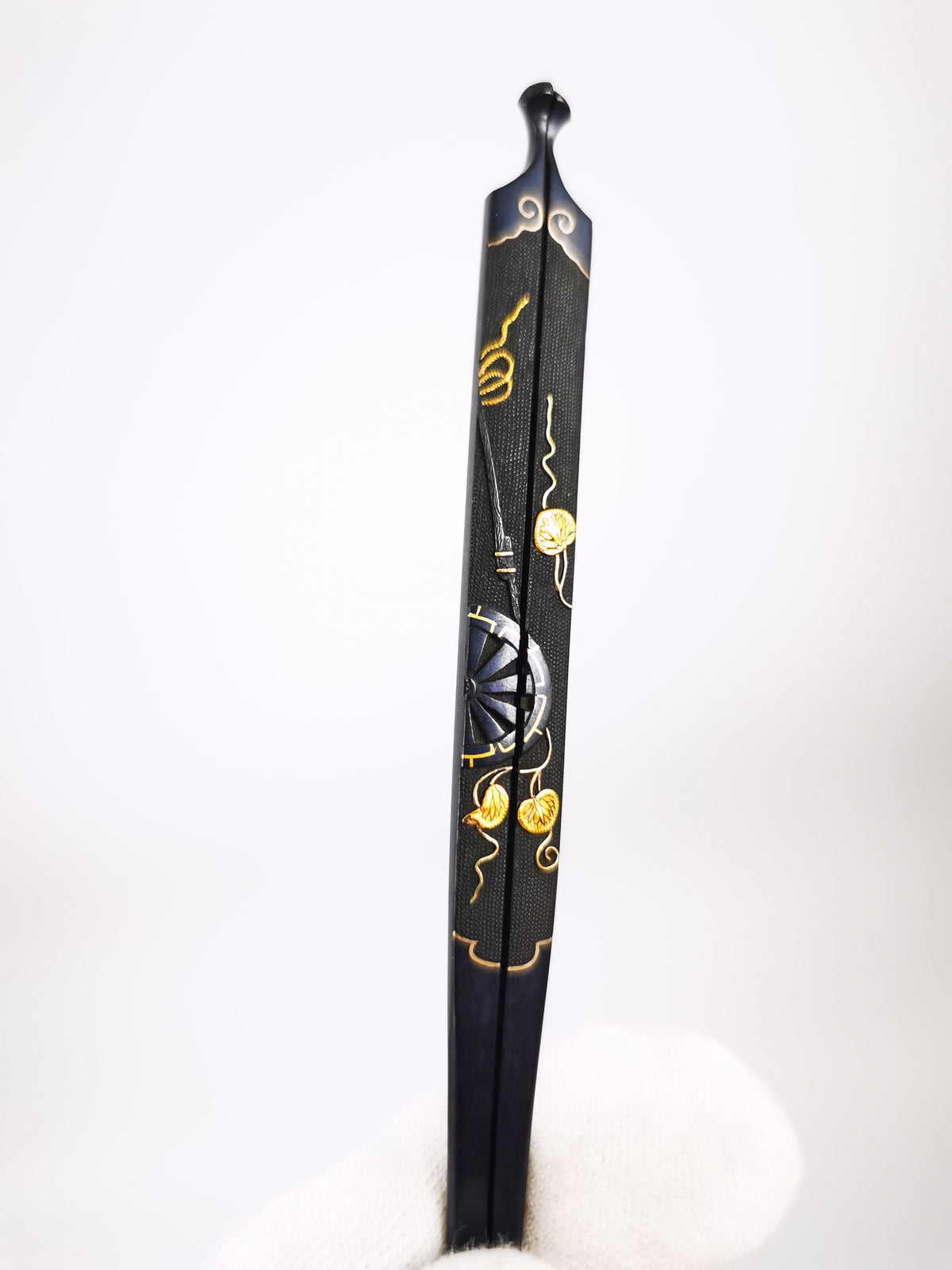 Japanese Sword Fitting Aoi Leaves and Wheel Motif Kogai for Wakzaishi and Tanto Edo Period Antique D157
